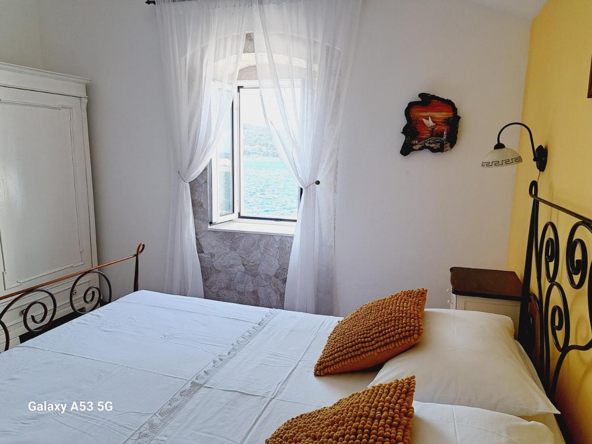 Heritage Rooms Kut Vis Esterno foto
