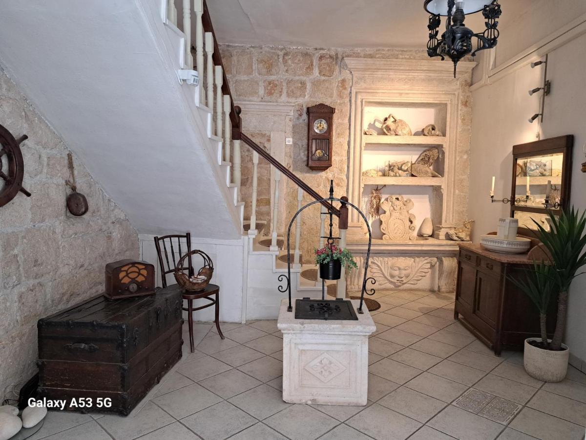 Heritage Rooms Kut Vis Esterno foto